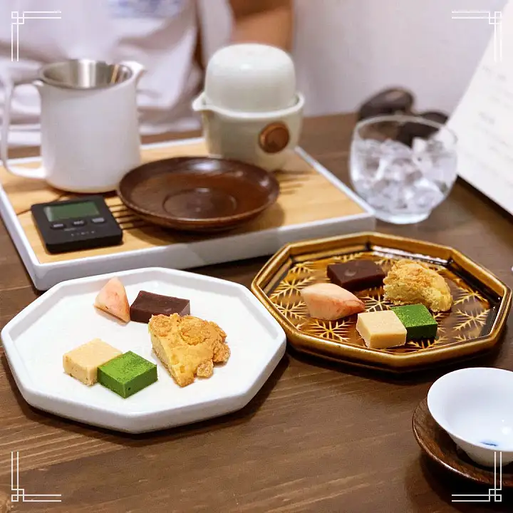 홍차 녹차 당고 양갱 모나카 디저트 특별한 인연이 있는 동양식 찻집 카페 포항 구룡포 일본인 가옥 거리 맛집