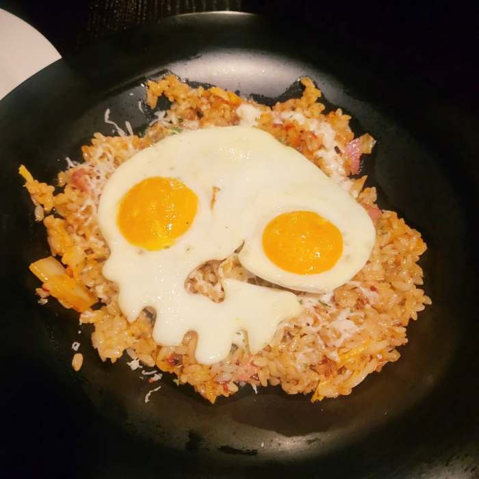 네모세모 천안 맛집 시몬스 닭다리 바비큐 스페셜 마녀의 촛불 샐러드 BBQ 맛있는 가게