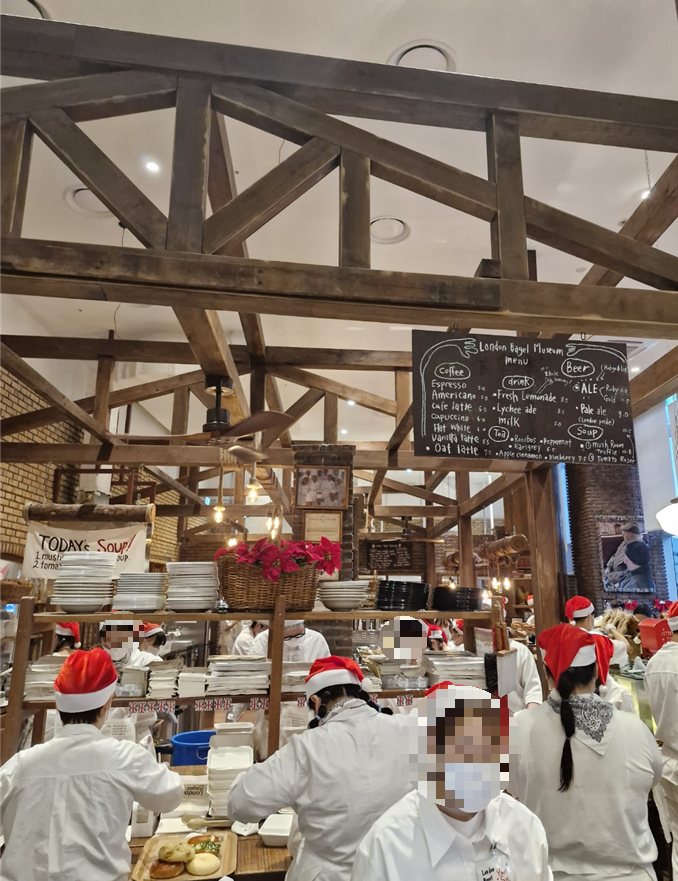 런던뮤지엄베이글 내부
