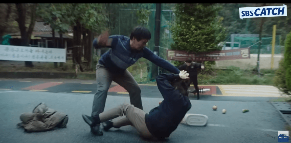 사마귀 : 살인자의 외출 4회