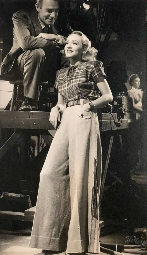 여성 바지의 탄생