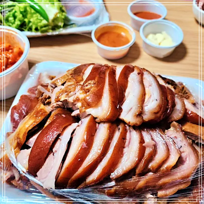생방송 투데이 마포, 공덕 20년째 골목을 지킨 전통의 맛 한방 족발 맛집