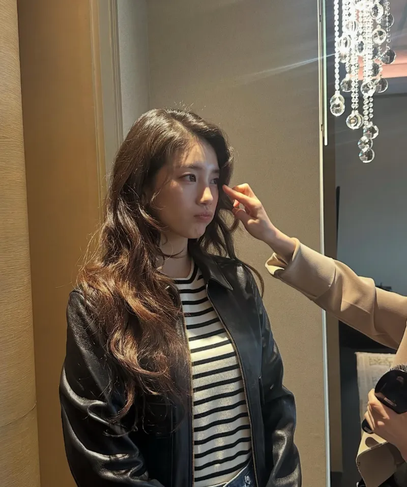 수지셀린느&amp;#44; 수지공항패션&amp;#44; 수지귀국패션&amp;#44; 수지패션&amp;#44; 수지트리옹프백&amp;#44; 셀린느트리옹프&amp;#44; 셀린느가방추천&amp;#44; 셀린느공항룩&amp;#44; 셀린느코디&amp;#44; 셀린느앰버서더&amp;#44; 뷔셀린느&amp;#44; 박보검셀린느&amp;#44; 셀린느25ss&amp;#44; 파리패션위크2025&amp;#44; 수지패션분석&amp;#44; 수지셀린느룩&amp;#44; 수지착장정보&amp;#44; 셀럽공항패션&amp;#44; 셀럽명품가방&amp;#44; 여자공항패션&amp;#44; 명품패션&amp;#44; 명품가방추천&amp;#44; 프렌치시크룩&amp;#44; 꾸안꾸공항패션