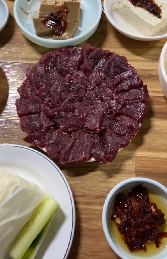 대구-49년-노포-뭉티기-생고기