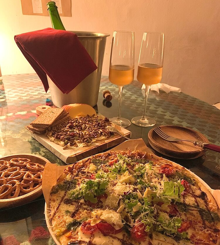 와인, 버터보드, 피자