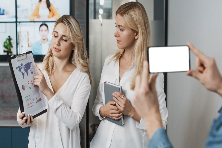 로컬 인플루언서와 협업한 B2B 진출 전략