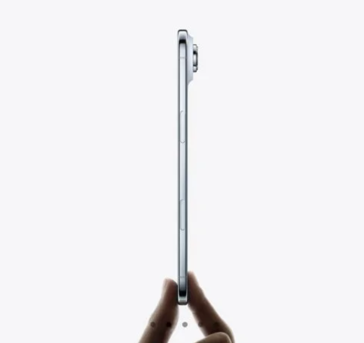 애플이 10일 공개한 아이폰17 에어 이미지.