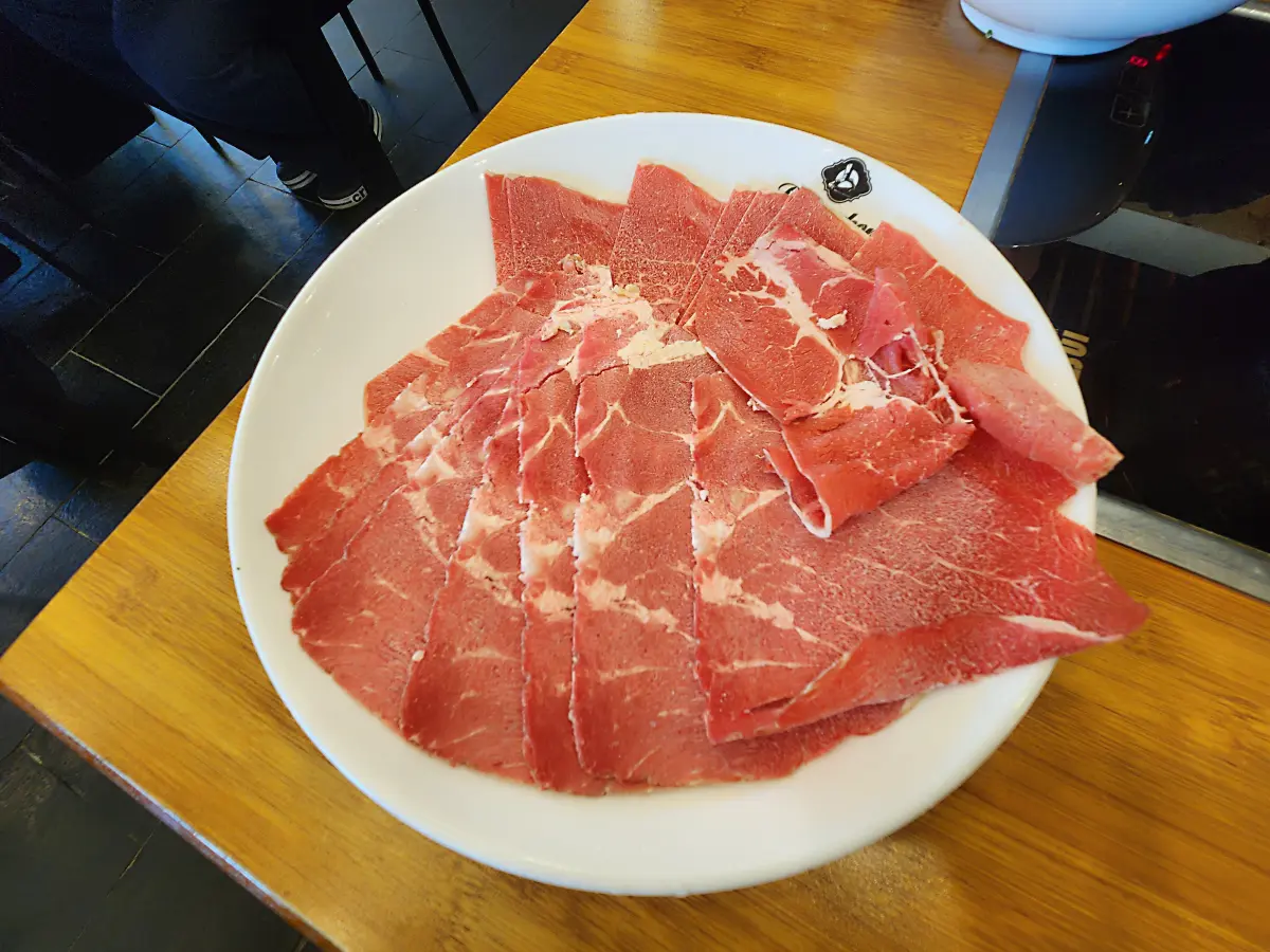 동촌샤브칼국수-일산-본점-샤브샤브용-소고기-200g