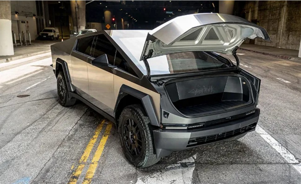 사이버트럭 전면트렁크