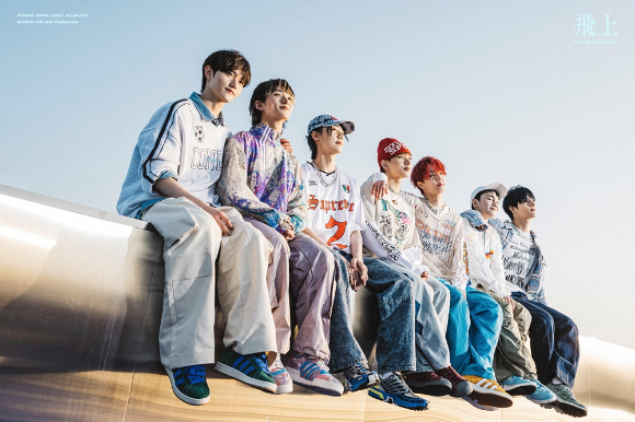 ATBO 새 미니앨범 &#39;더 비기닝: 비상&#39; 콘셉트 포토 [사진=IST엔터테인먼트]