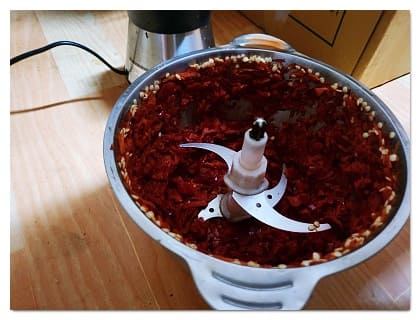 양념 믹서기에 갈기