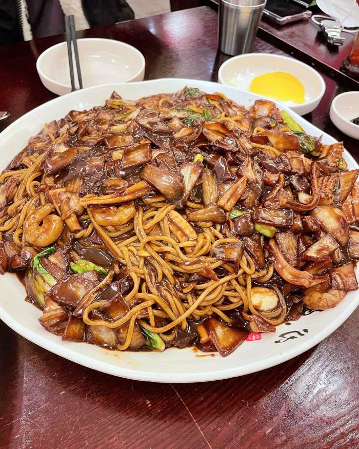 놀라운토요일 서울 경동시장 매운 우삼겹 쟁반짜장 맛집