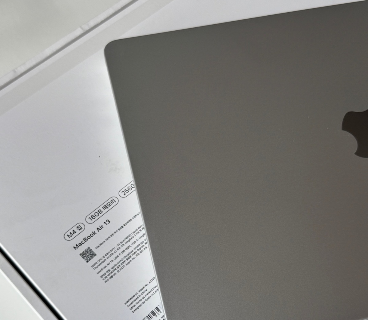 애플 맥북 에어 13 M4 16GB 메모리 256GB SSD 이미지