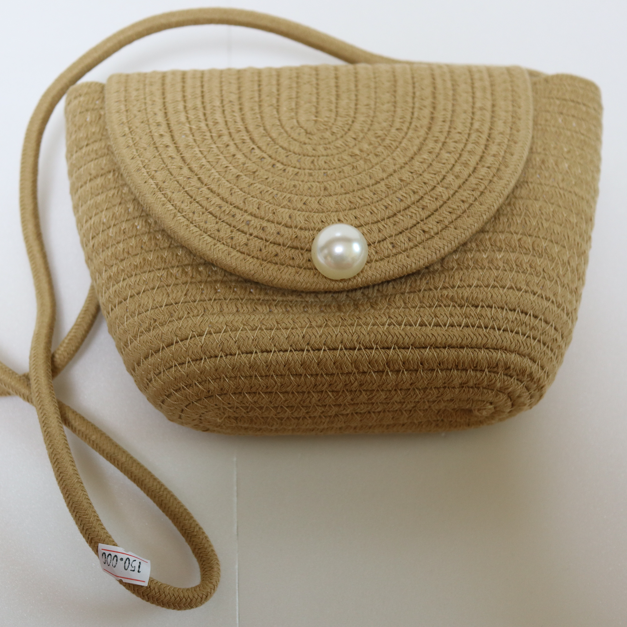 귀여운-진주가-포인트인-라탄백