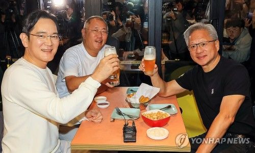 젠슨 황 방중 합류: 엔비디아 미중 반도체 수출 규제 완화와 &lsquo;빅딜&rsquo; 가능성 총정리
