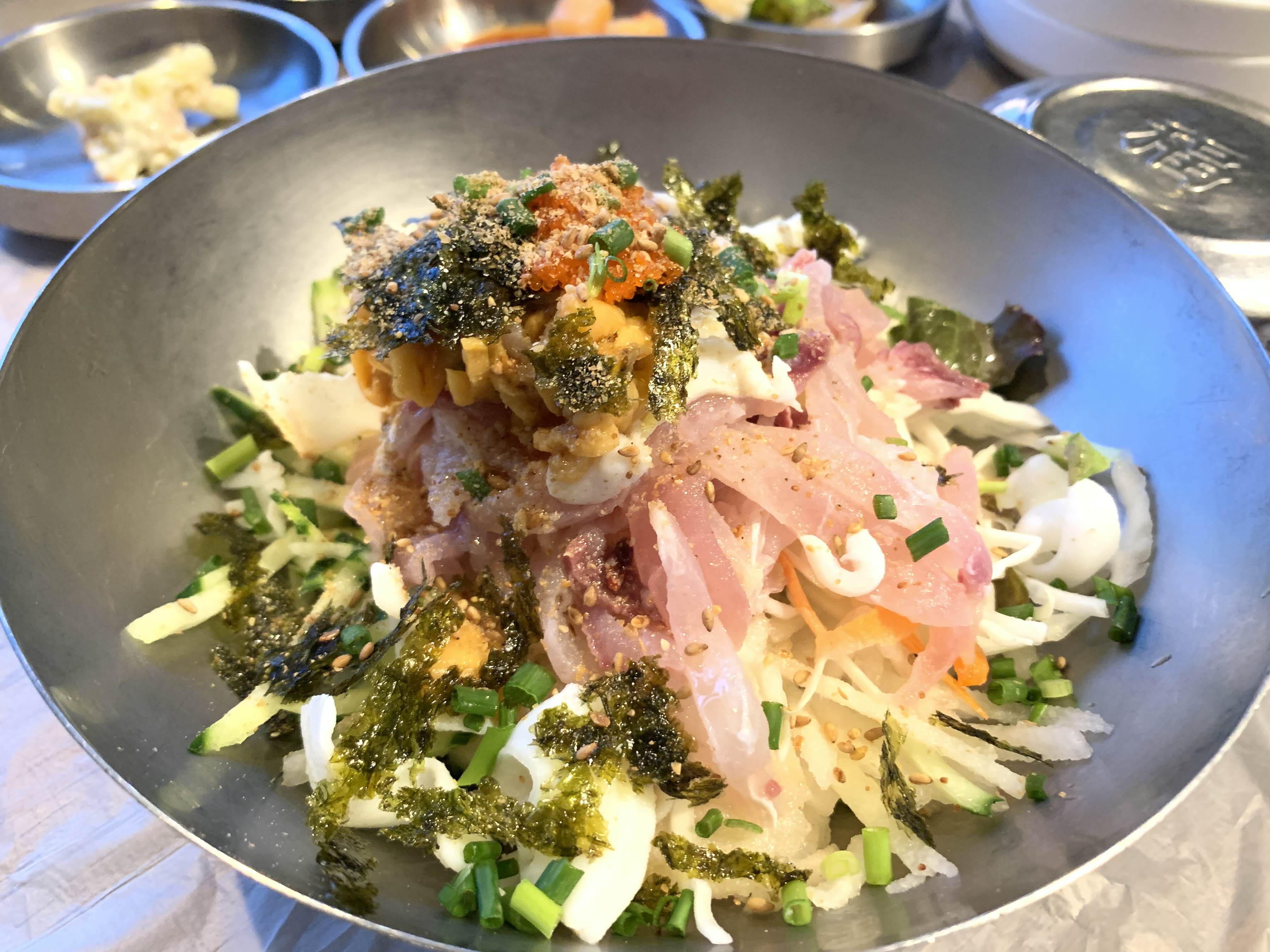 돌고래횟집 스페셜 물회