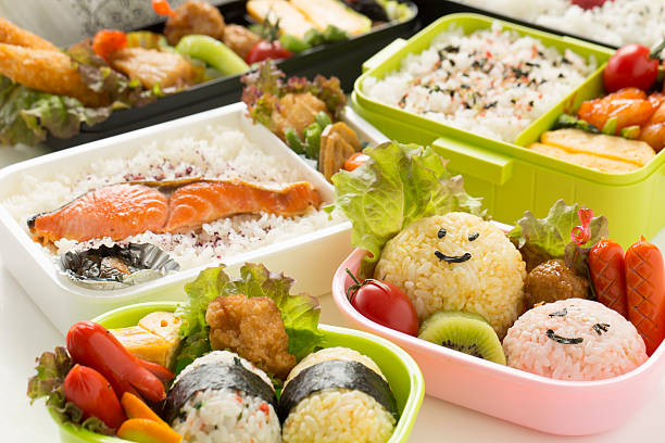 아이를 위한 소고기 주먹밥과 두부 브로콜리전 요리 예시