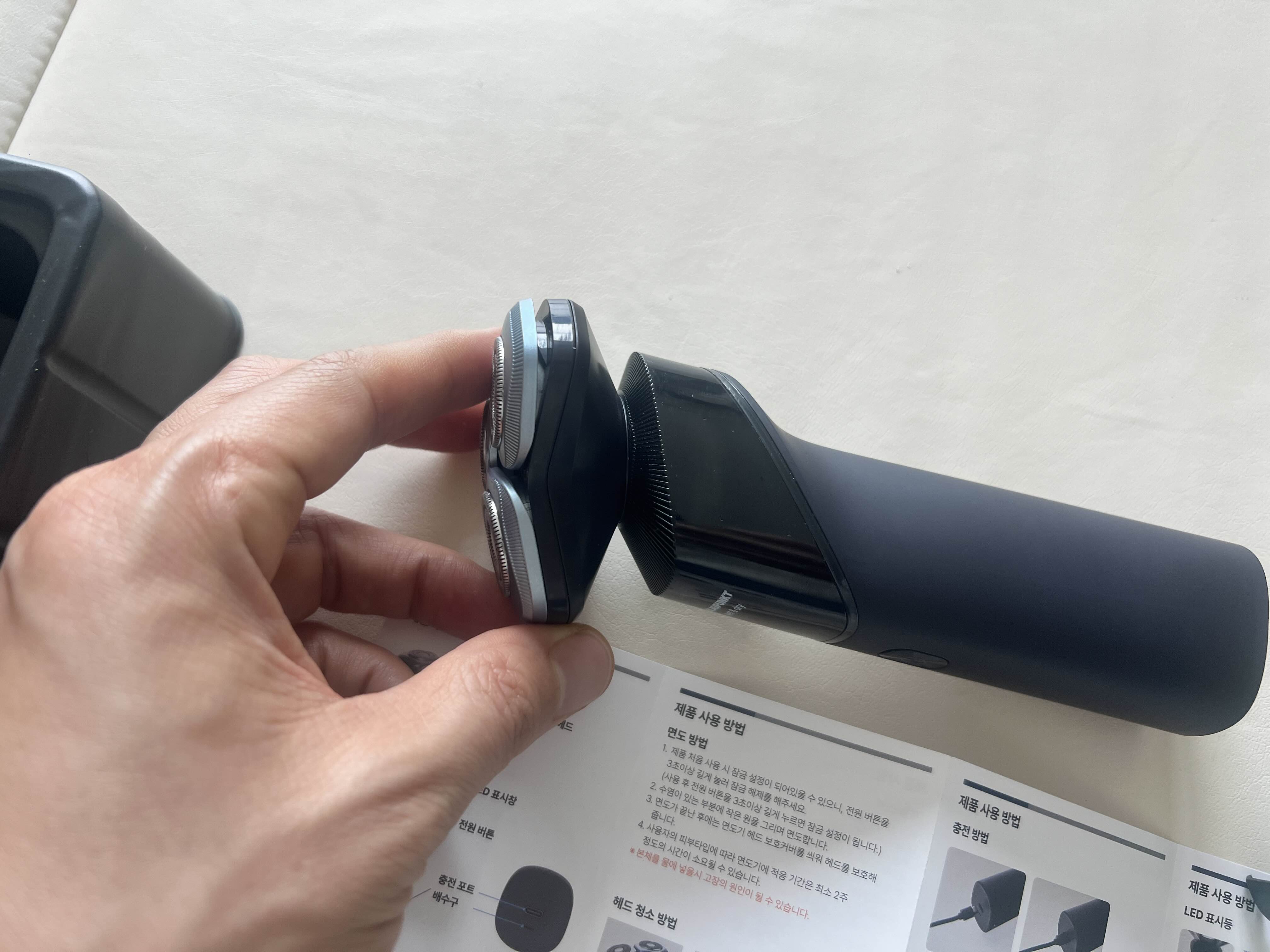 전기 면도기 'BLAUPUNKT BLP-ES801 SERIES'