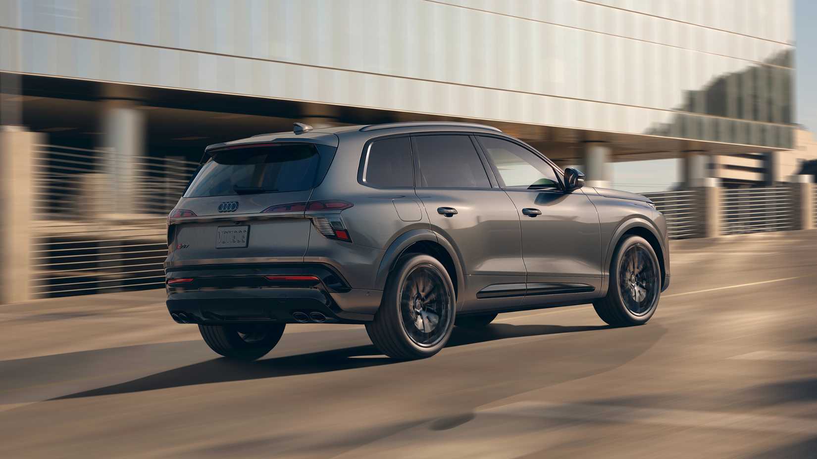 2027 아우디 SQ7 후면 뷰