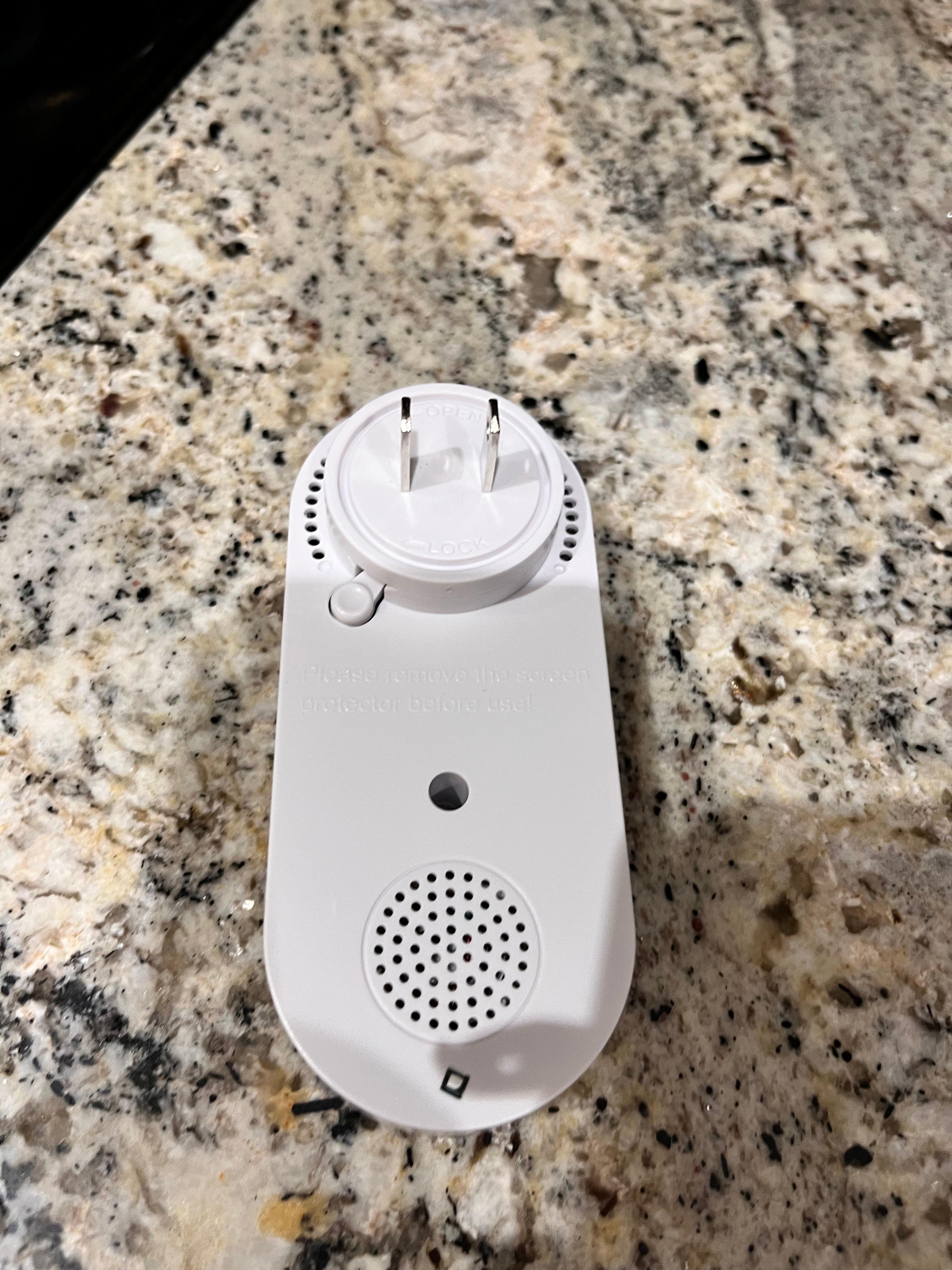 천영가스, 이산화탄소 누출 감지기 뒷면을 보여주는 이미지