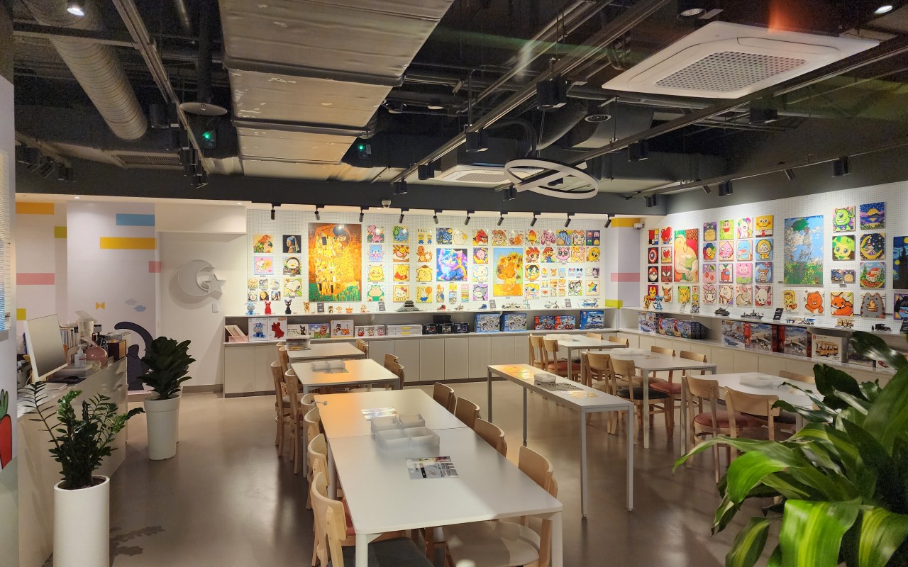 델피노 지하1층 더몰 컬러비즈체험