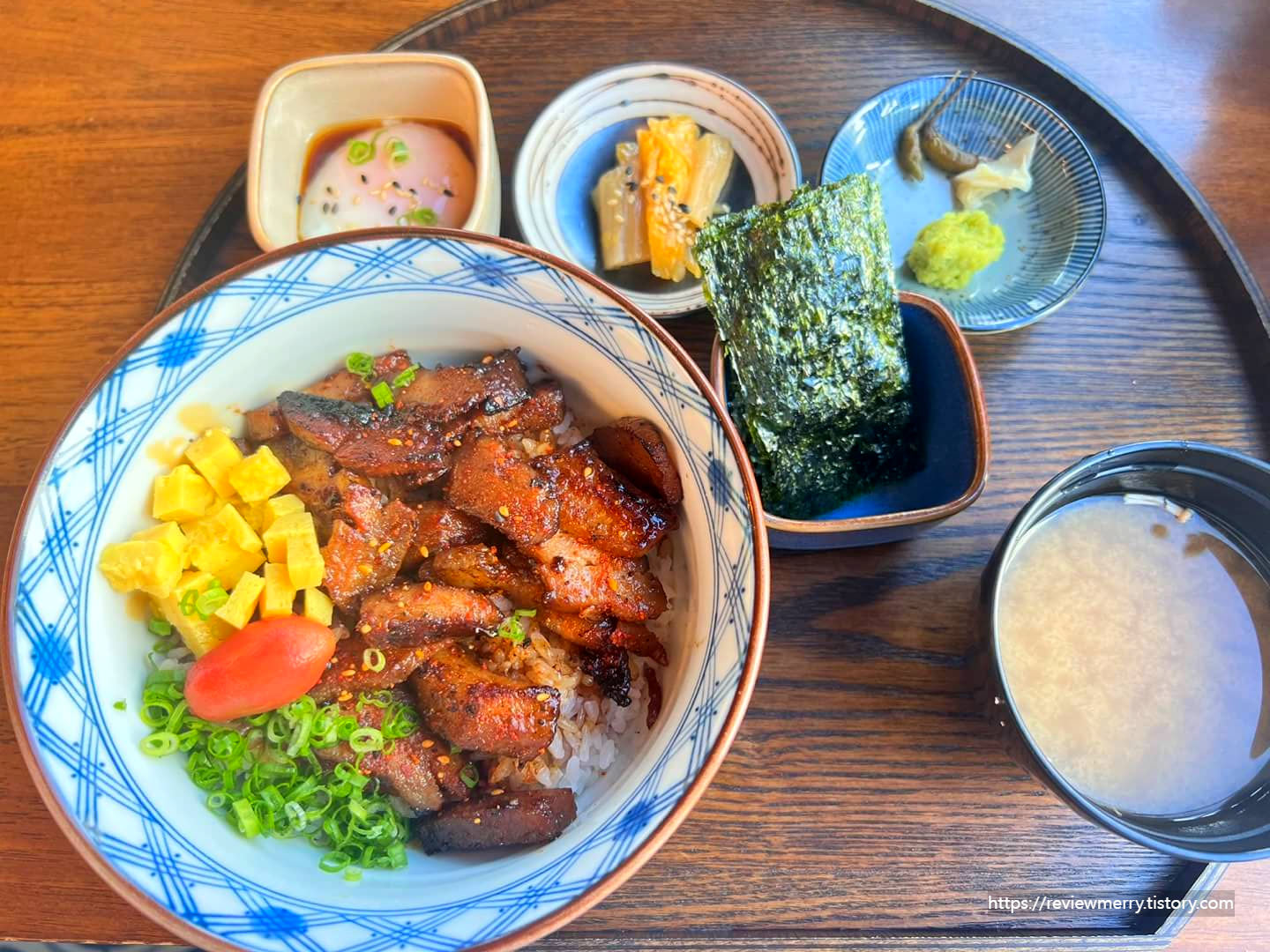 돈토로동 사진