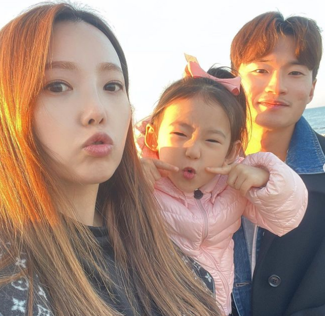 김진수-아내-딸