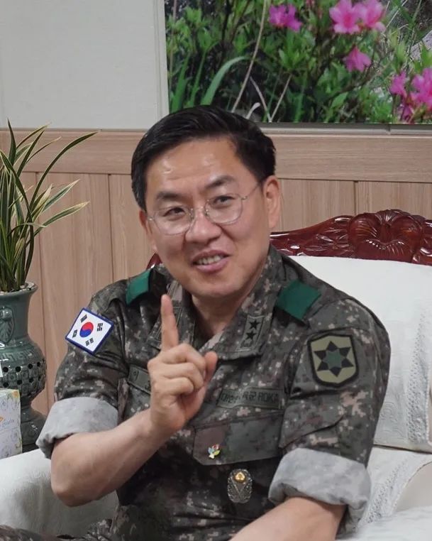 이진우 중장 프로필