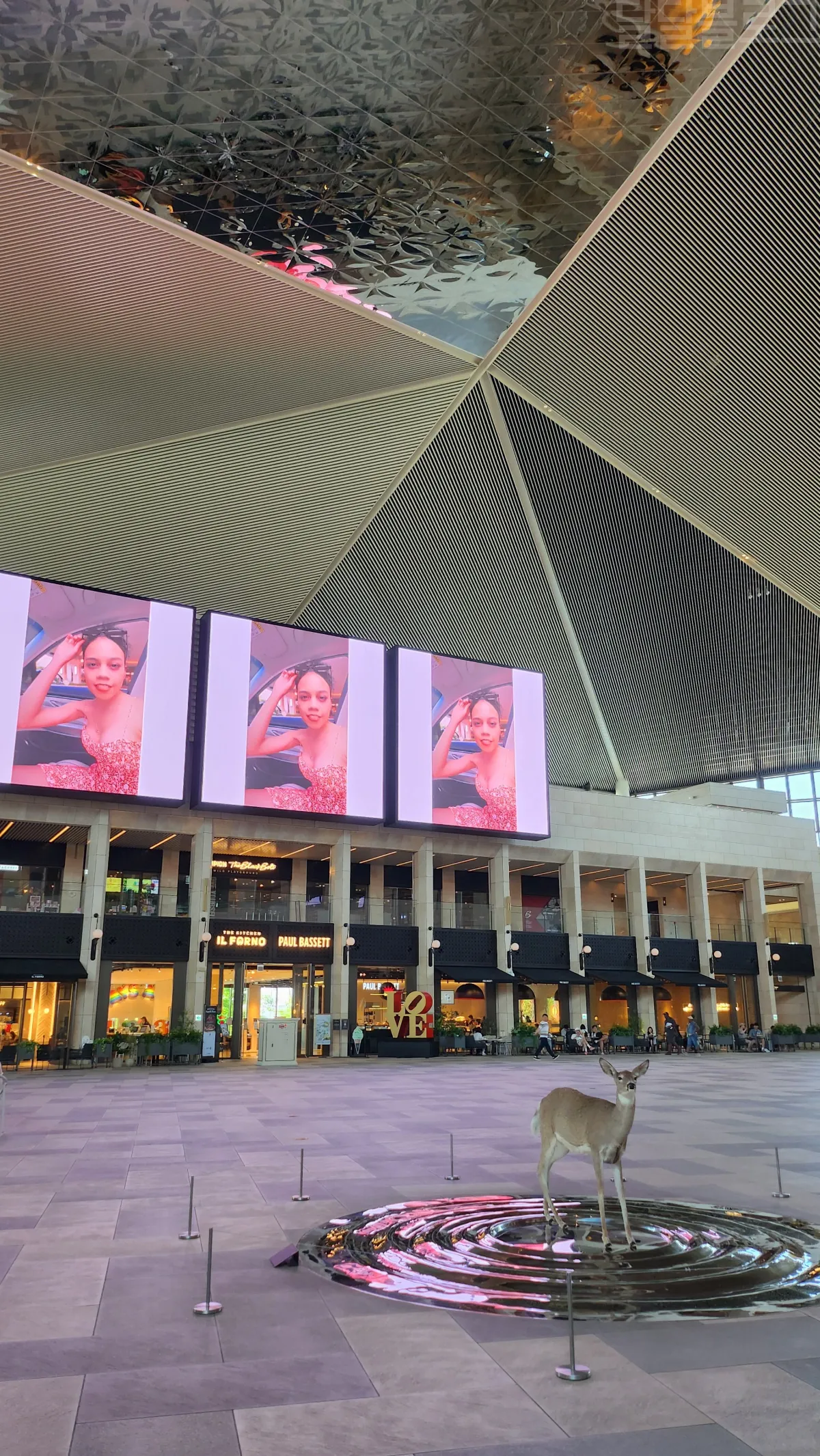 파라다이스시티-플라자-광장