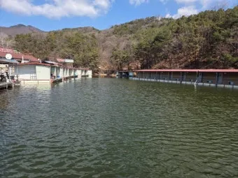 낚시터 매너 지키기 쓰레기 처리 자리 양보 안전 예절_10
