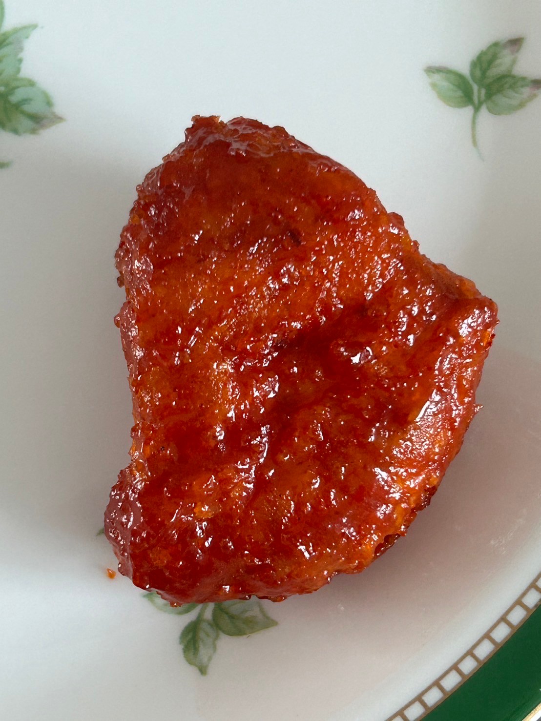 양념순살 치킨 한 조각