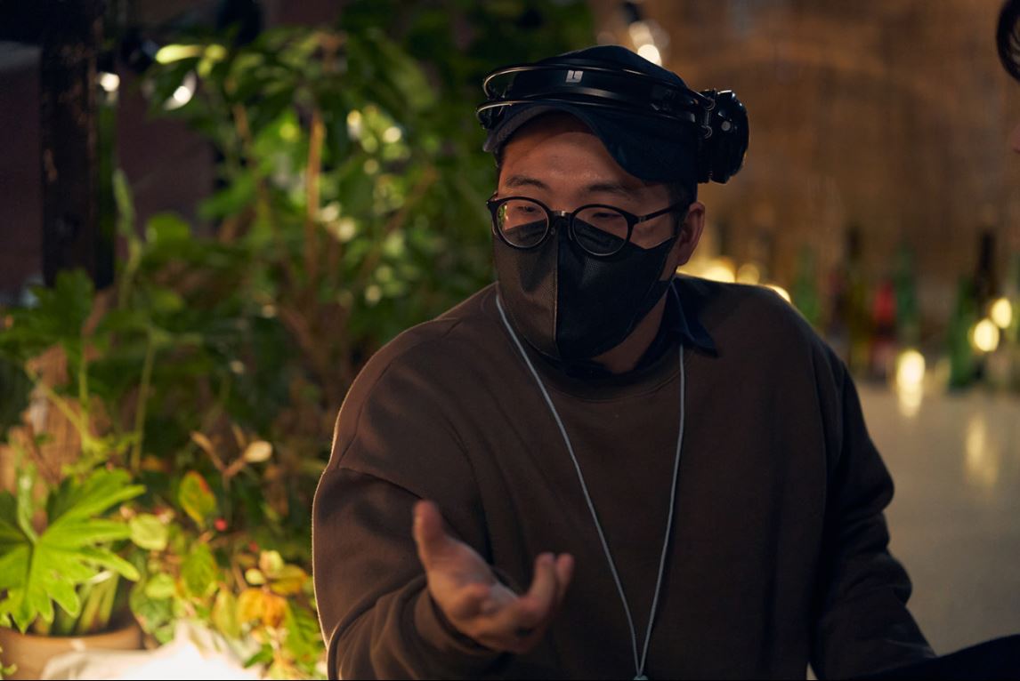 This is [스마트폰을 떨어뜨렸을 뿐인데]