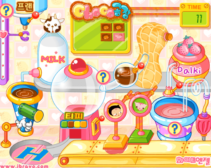 슈의-초코공장-초콜릿-만들기-플래시게임-플레이-딸기-초코에-옹이-도장을-찍는-화면