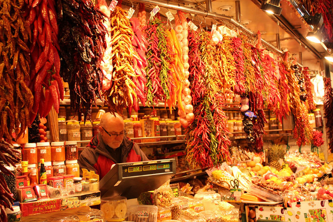바르셀로나 라 보케리아 시장(La Boqueria) &ndash; 미식가들의 천국을 탐험하다!