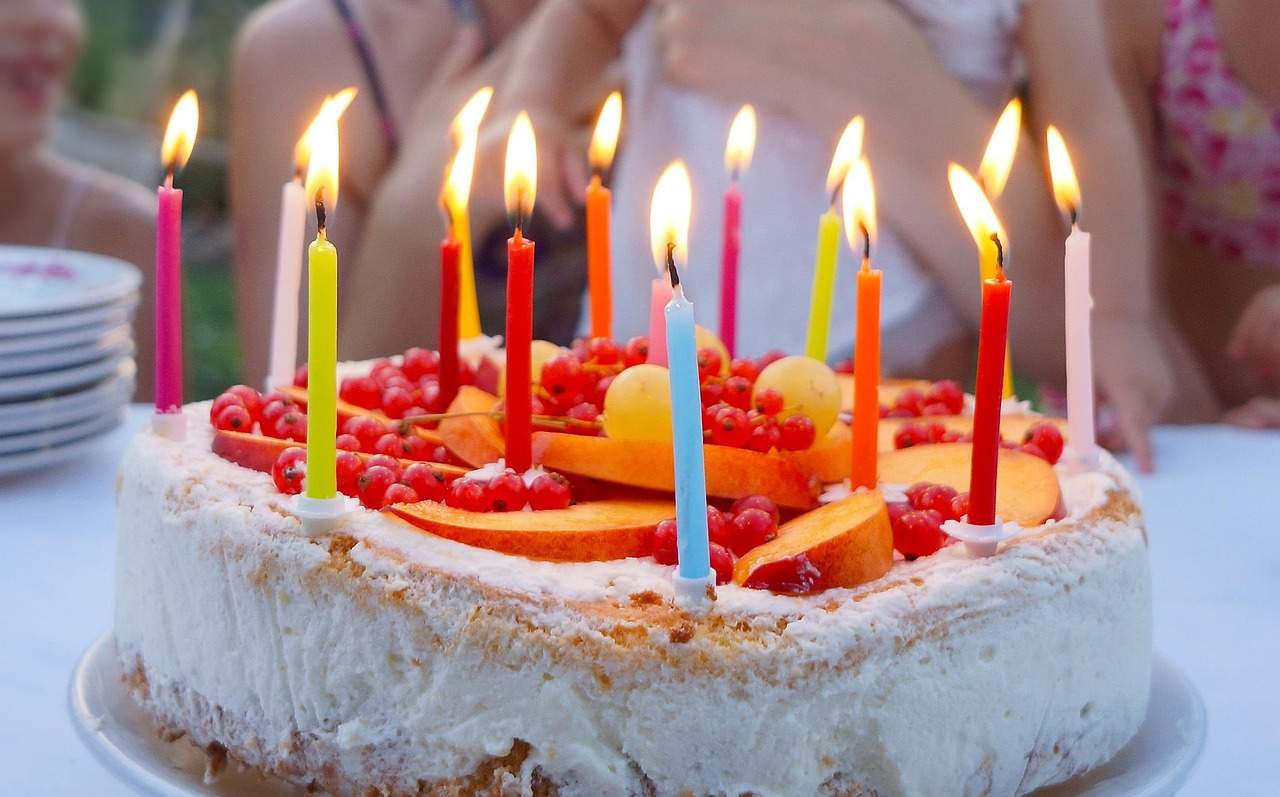 생일케이크와 촛불의 기원