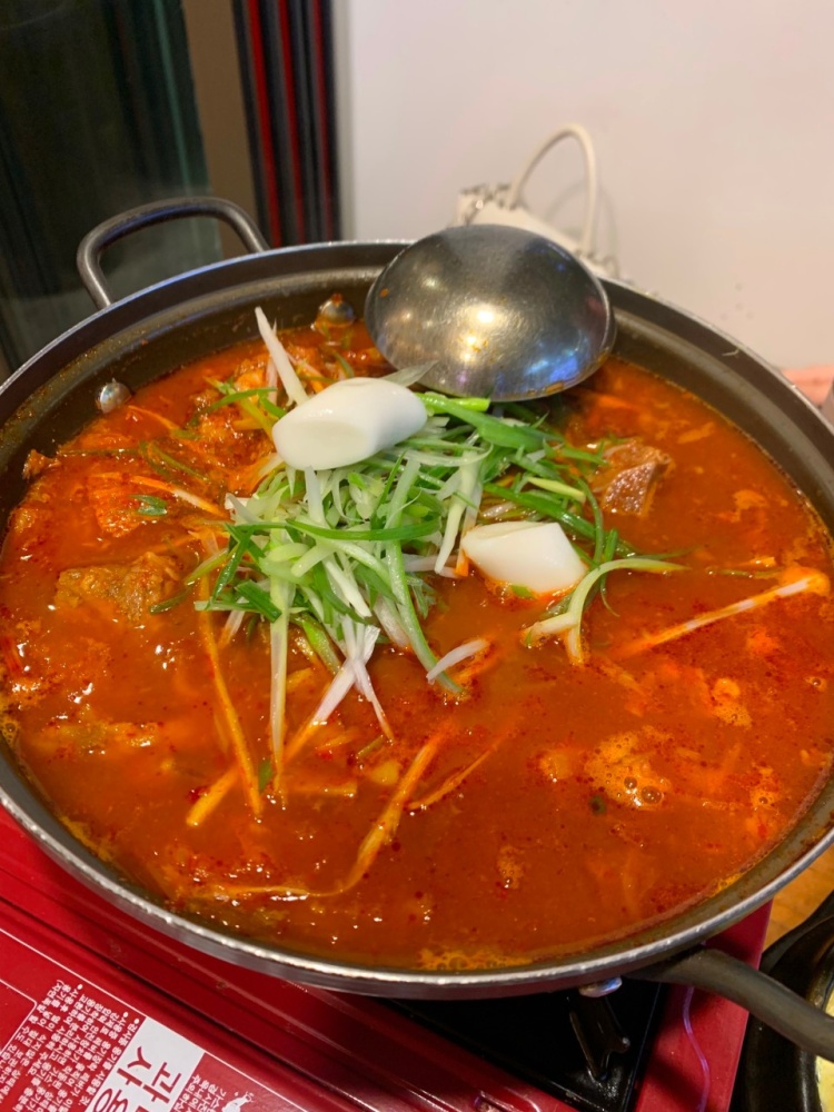 잠실 방이동 먹자골목에서 맛보는 서울 최고의 돼지갈비찜, 매운 돼지갈비찜, 돼지갈비 김치찜 맛집 추천 생방송투데이 리얼맛집 오늘방송 빅데이터 랭킹 맛집
