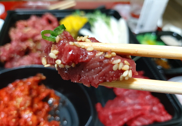 두툼한 한우 육회