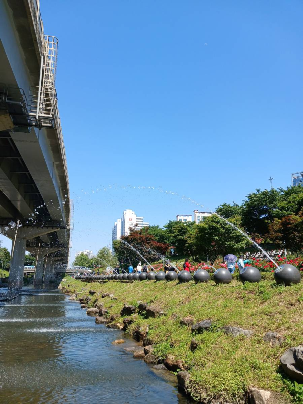 동부간선도로 아래 분수