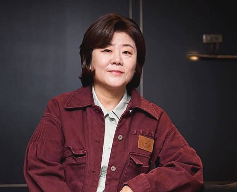 배우-이정은