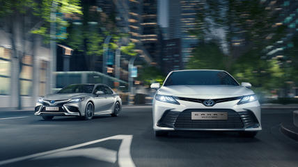 현행 2023 토요타 캠리