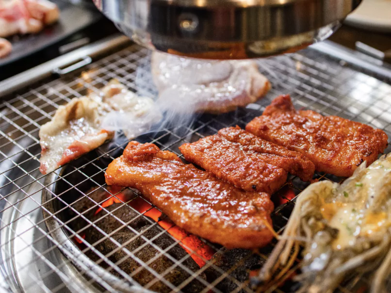 고기굽는 사진