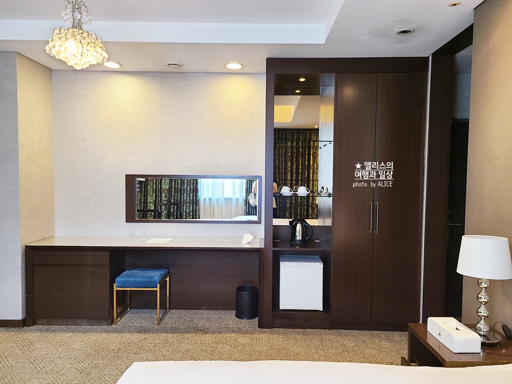 잠실 위치 좋은 파로스 호텔 디럭스 더블룸 투숙 후기 잠실 주경기장 근처 호텔