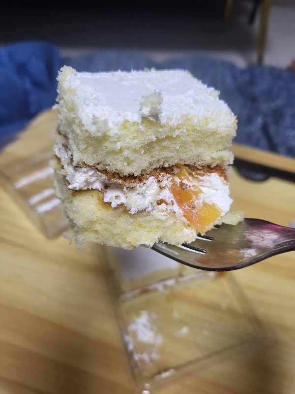 CU편의점 후르츠생크림케익