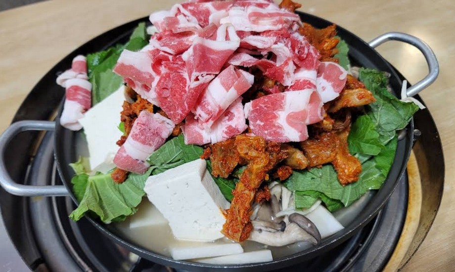 곱창전골 국물 한입에 감탄! 이문동그집 가성비 한우 맛집 후기