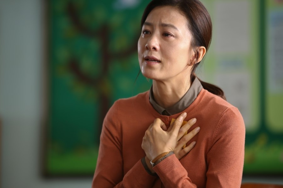 엄마 현숙(김희애)