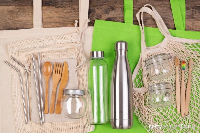 제로웨이스트 용품 사진, 물병, 주서, 유리용기, 친환경 칫솔 사진