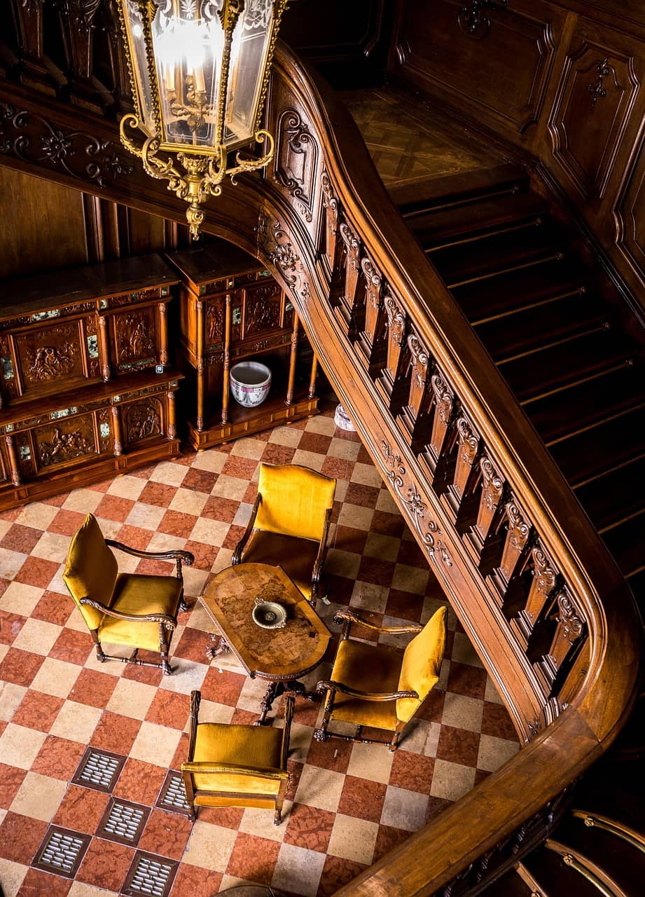 청년 세대에게 빈티지 가구가 인기 있는 사회적 이유