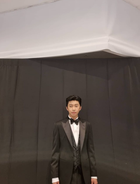 모래 알갱이-임영웅 뮤직비디오 듣기