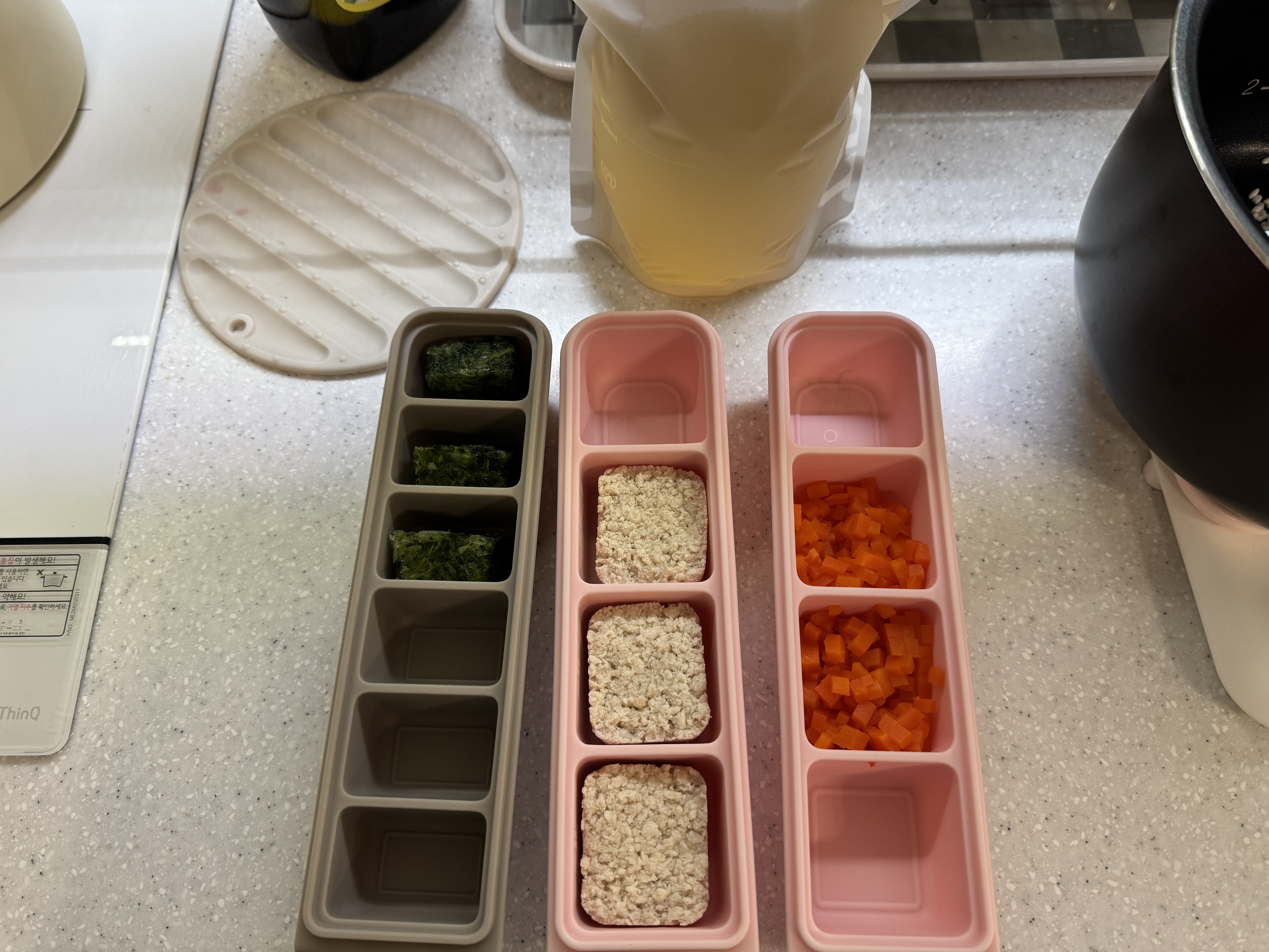 청경채, 닭고기, 당근, 채수 재료 사진