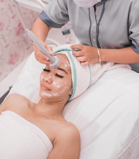 고주파를 이용한 피부 시술: 탄력 개선과 주름 완화의 비밀